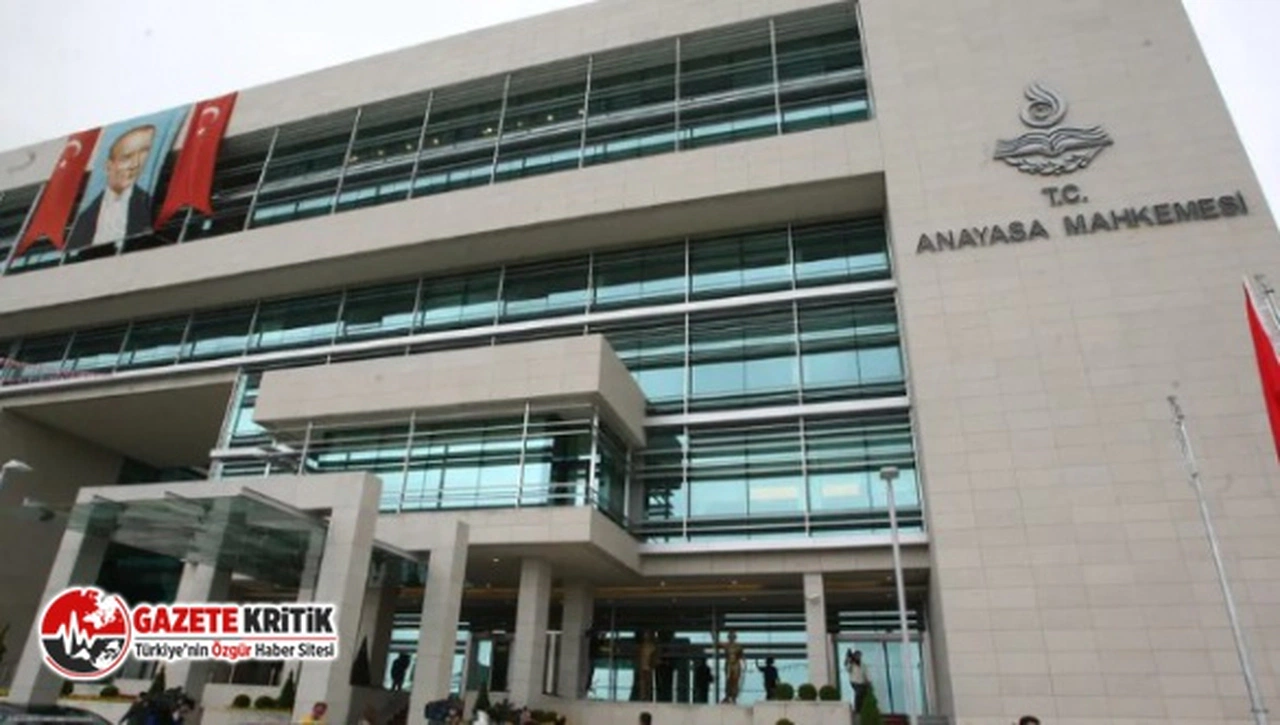 AYM iki Cumhurbaşkanlığı kararnamesini iptal etti