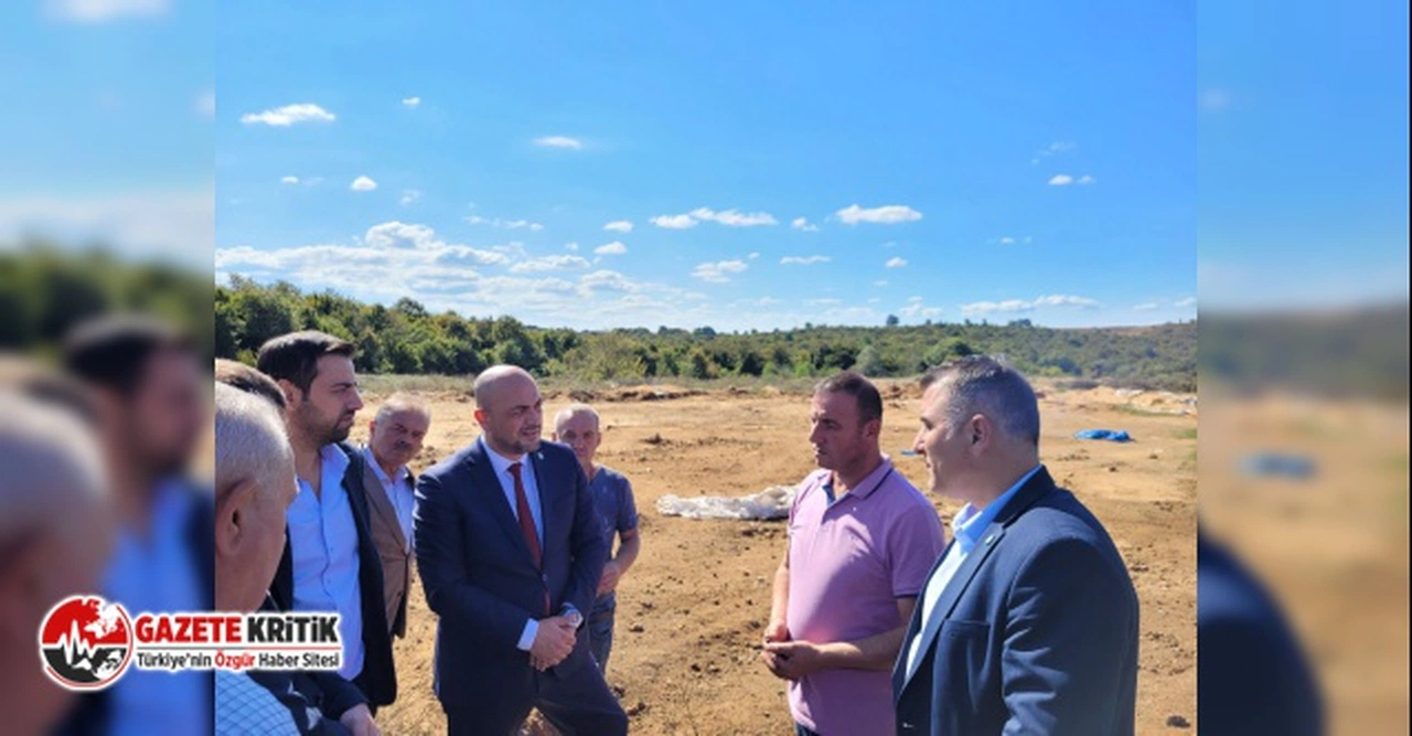 İYİ Parti Sakarya İl Başkanı Selçuk Kılıçaslan, vatandaşları dinlemeye devam ediyor