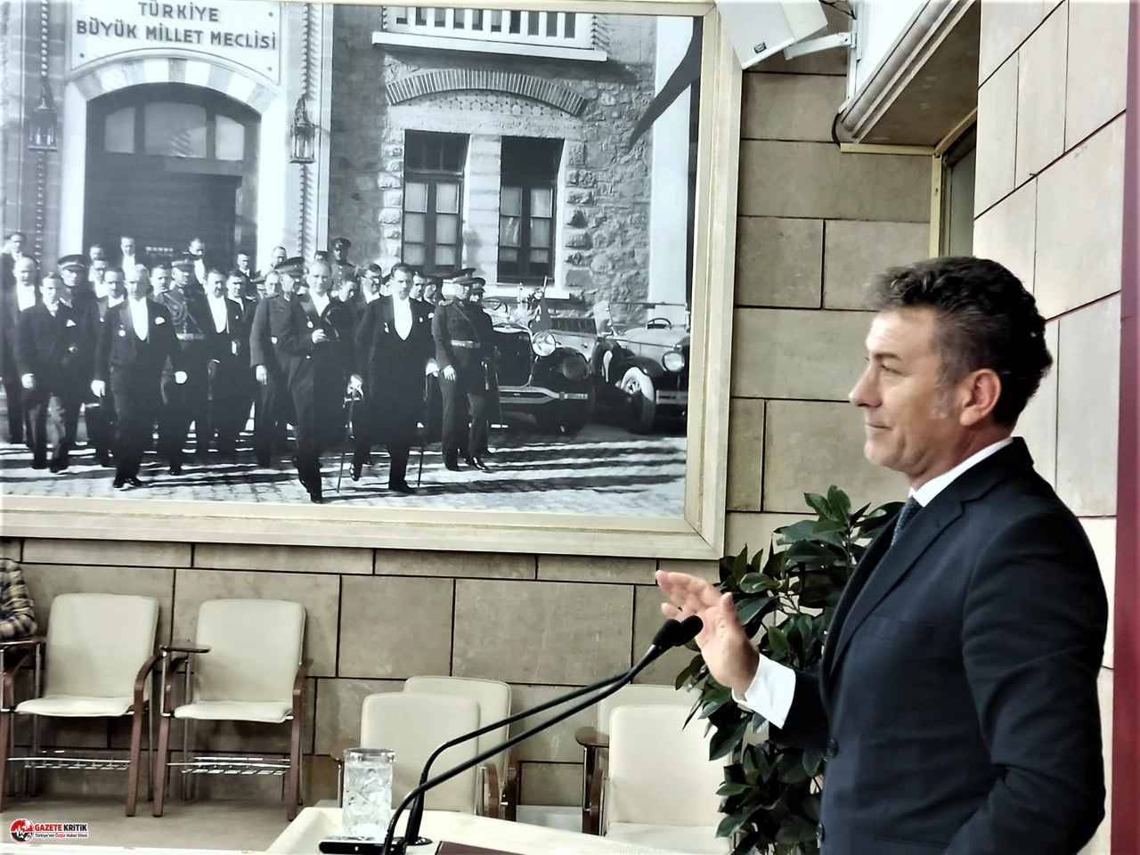 CHP'li Orhan Sarıbal:Çiftçi de tüketici de kaybediyor