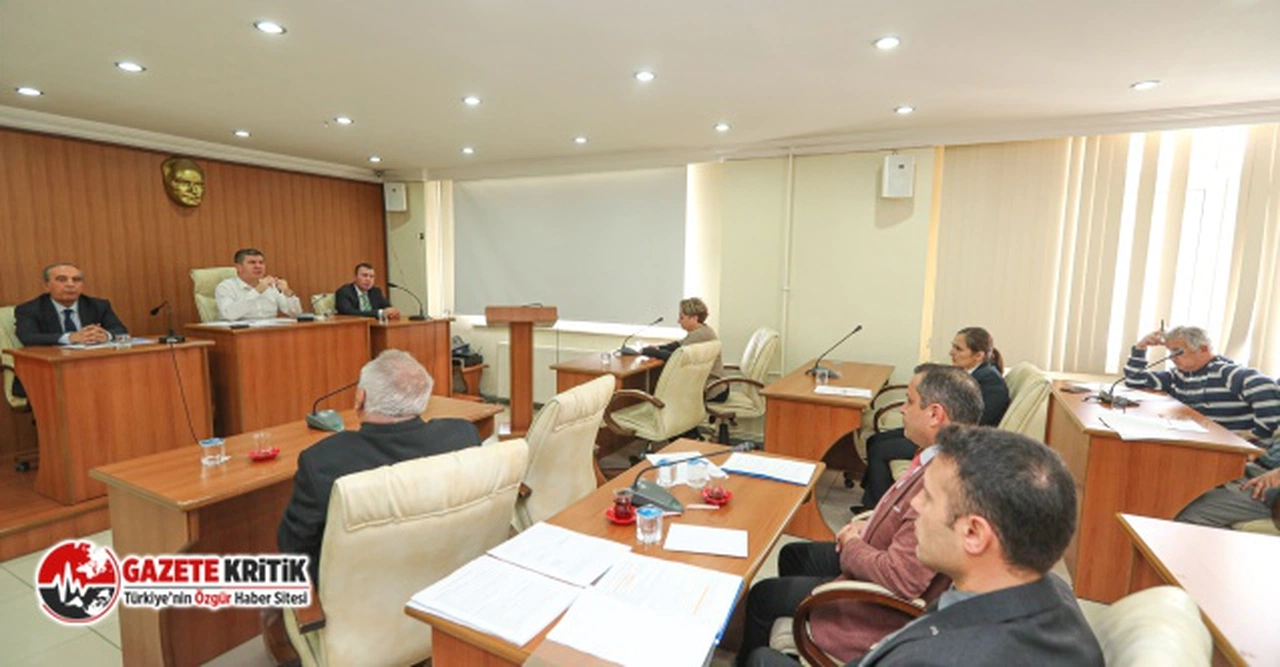 Burdur Belediye Başkanı Ali Orkun Ercengiz, Afet Seferberliği için birim müdürleri ile bir araya geldi