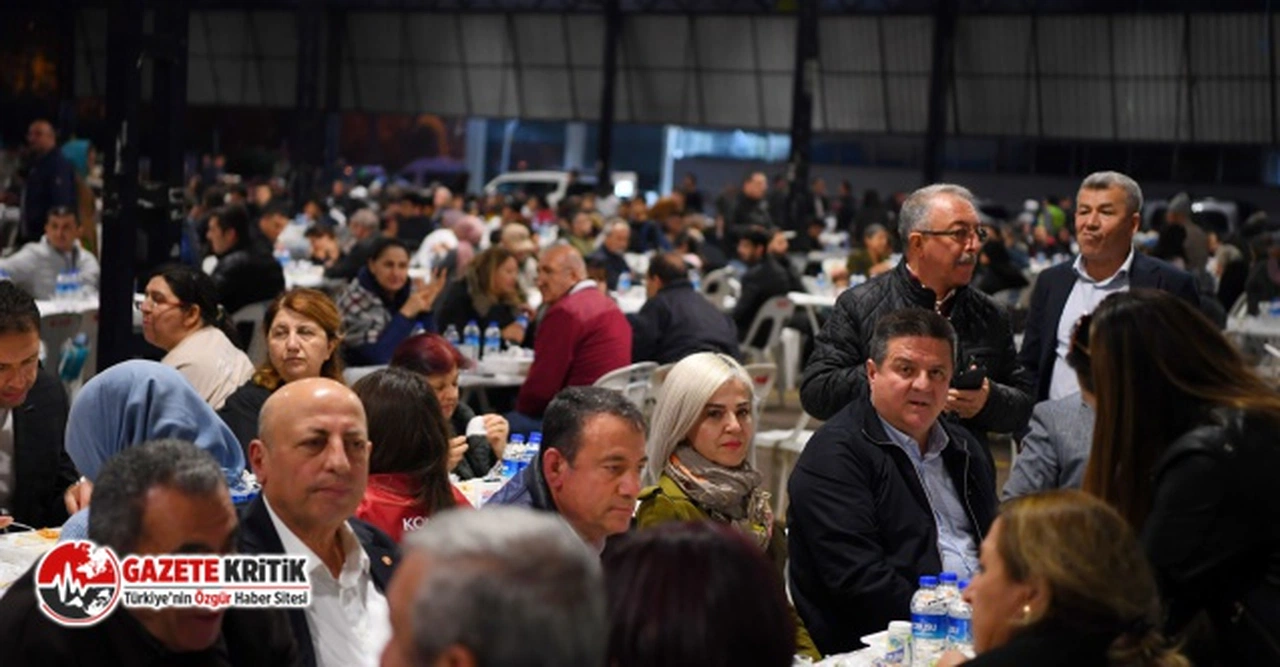 Antalya Konyaaltı Belediyesi iftar çadırları ile dayanışmayı büyütüyor
