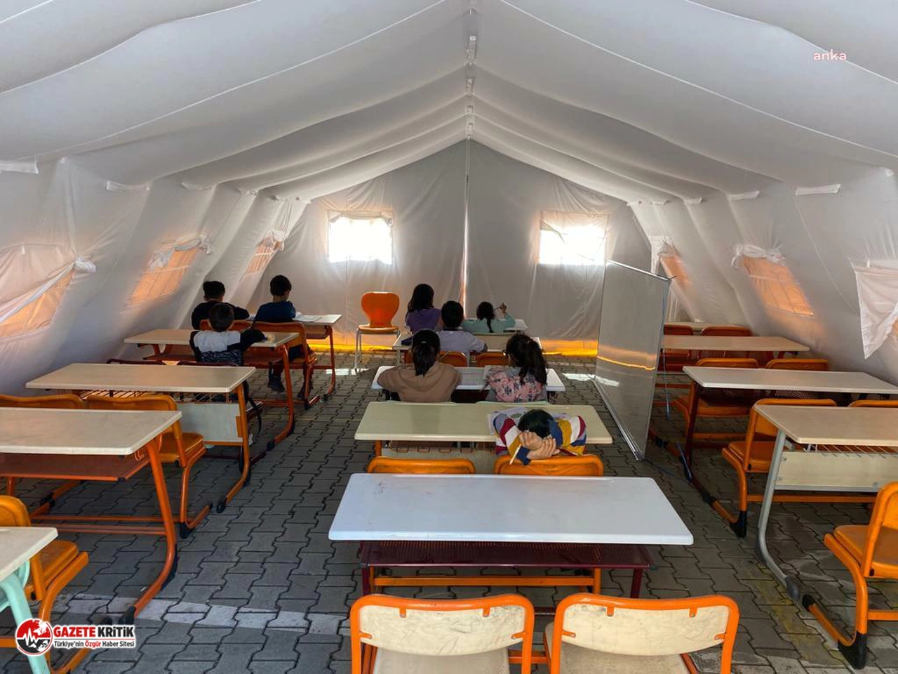 Eğitim- İş'ten deprem raporu: "2 milyon 400 bin civarında öğrenci eğitim alamadı"