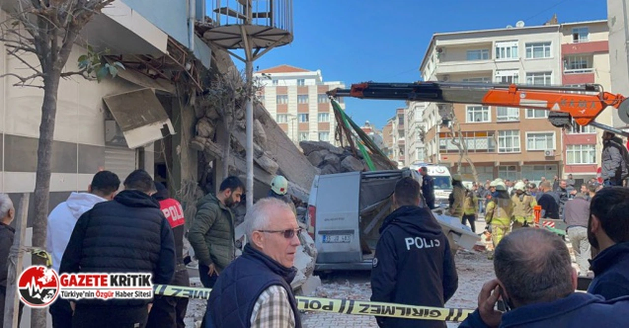 İstanbul Güngören'de metruk bina araçların üzerine çöktü