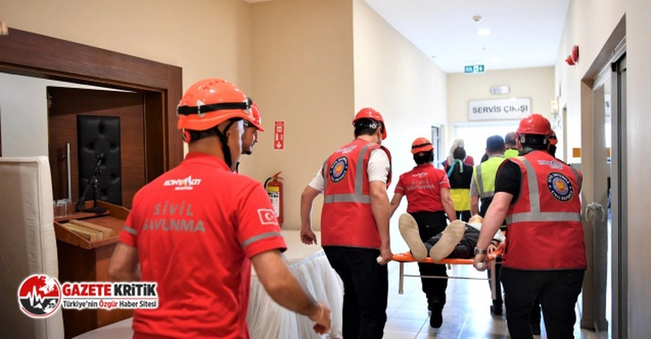 Konyaaltı Belediyesi'nde personele uygulamalı afet eğitimi