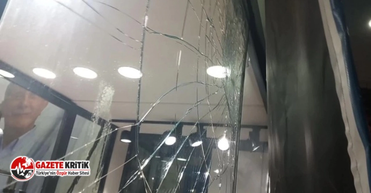 Millet İttifakı'nın Beyoğlu Seçim Koordinasyon Merkezi'ne taşlı saldırı