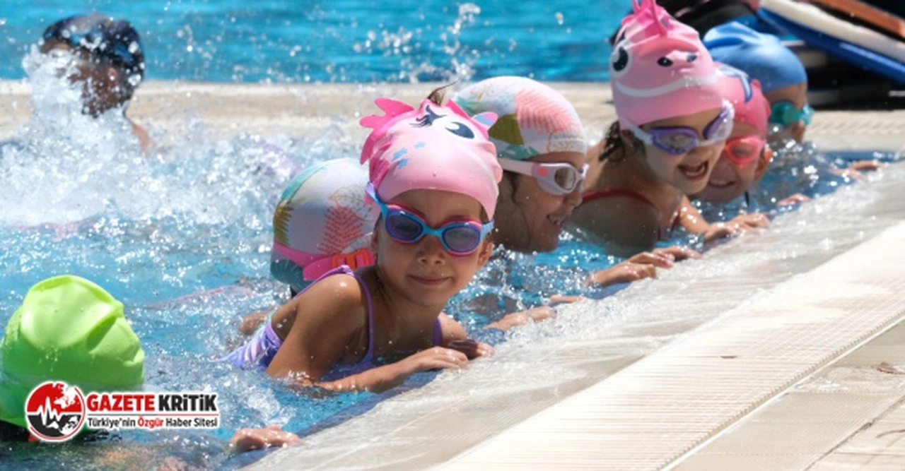 BODRUM BELEDİYESİ YAZ OKULLARINDA ÇOCUKLAR YÜZME ÖĞRENİYORLAR