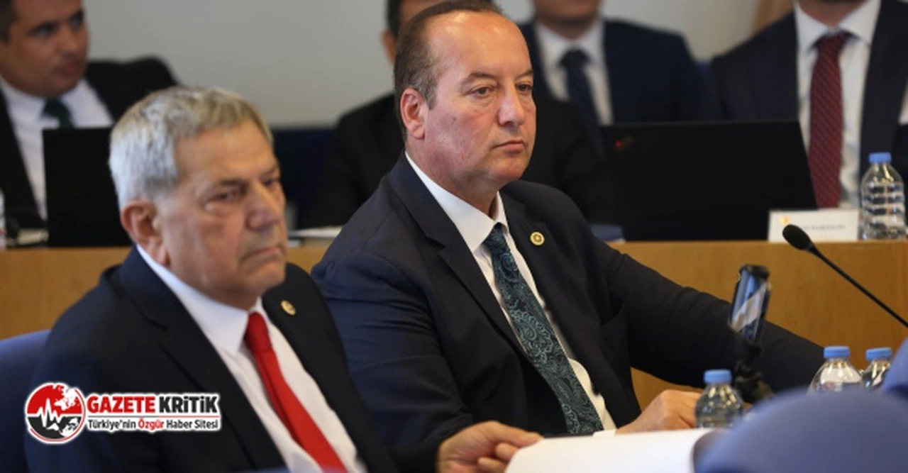 CHP'li Akay: Cumhurbaşkanı yüz yıllık iç ve dış borç stoğumuzun yarısı kadar borçlanma yetkisi istiyor