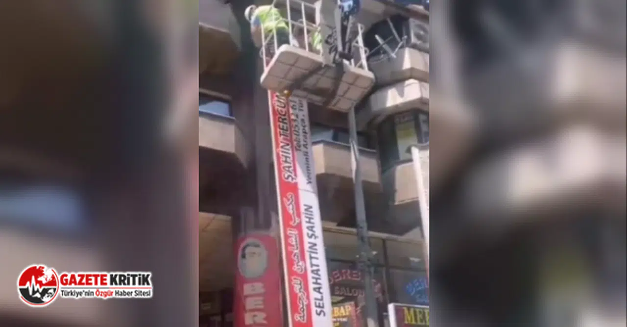 İzmir'de Arapça tabelalar kaldırılmaya başlandı