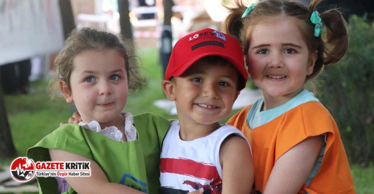 LÖSEV GÖNÜLLÜLERİ BU KEZ  EŞYA GÖNDERİM ŞENLİĞİ’NDE BULUŞTU