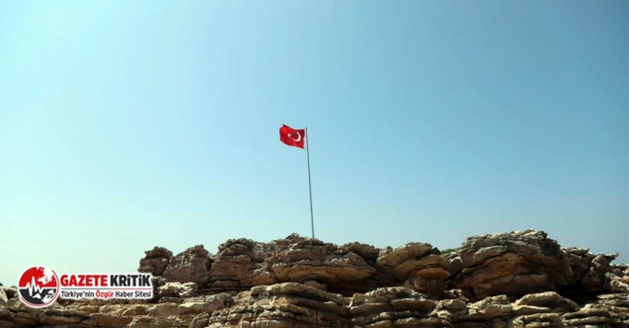 BODRUM BELEDİYESİ'NDEN ADA VE KOYLARA TÜRK BAYRAĞI
