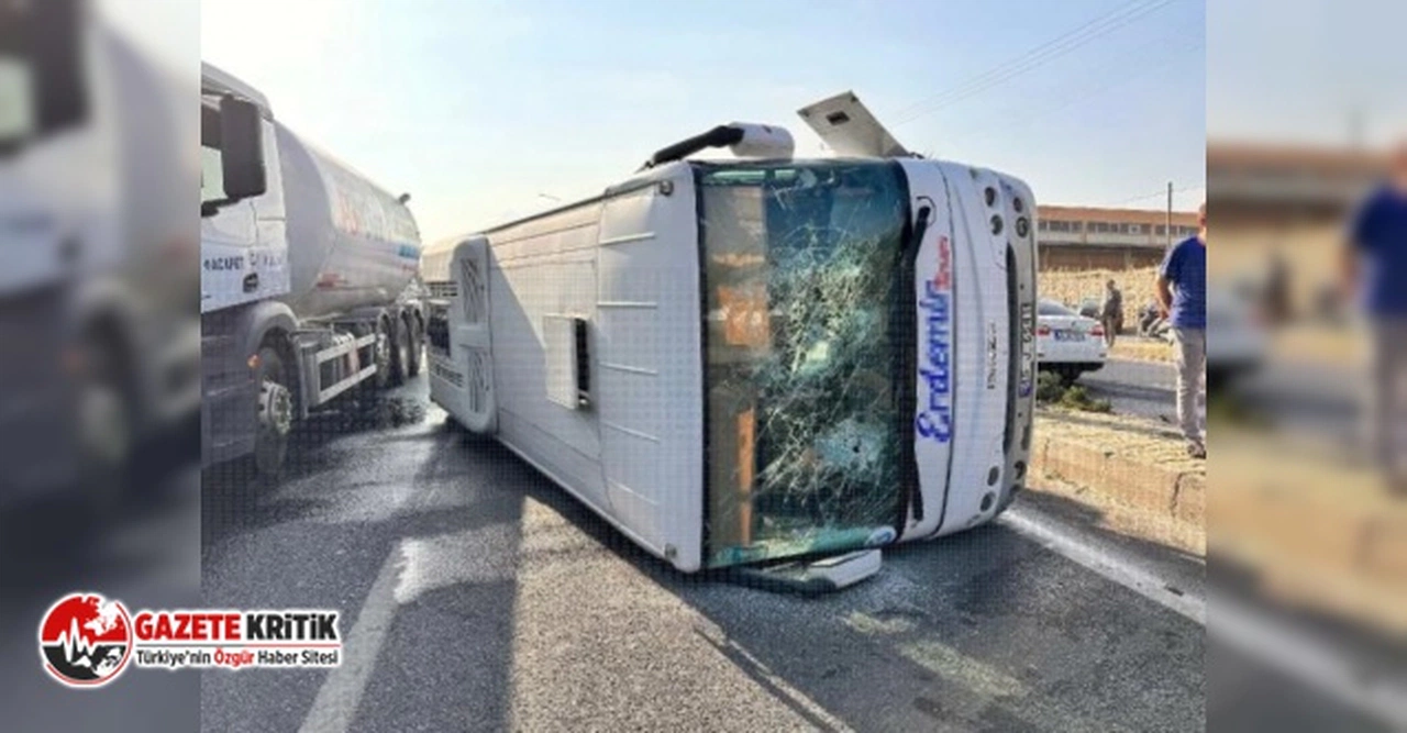 Manisa’da işçi servisi devrildi: 25 yaralı