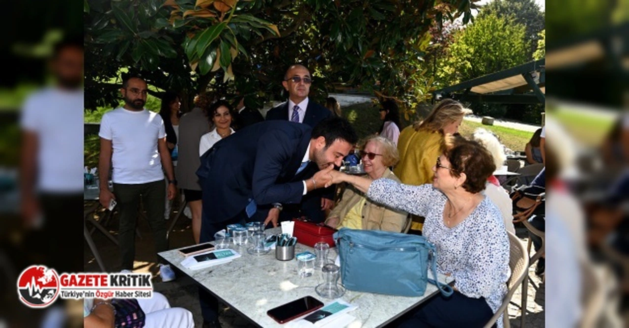 BEŞİKTAŞ BELEDİYESİ CÜNEYT ARKIN SANATÇILAR PARKI’NDA ‘ALZHEIMER’I UNUTMAYIN’ ETKİNLİĞİ DÜZENLEDİ