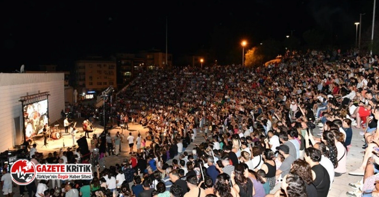 Çiğli’de Zafer Coşkusu Yeni Türkü ile Kutlandı