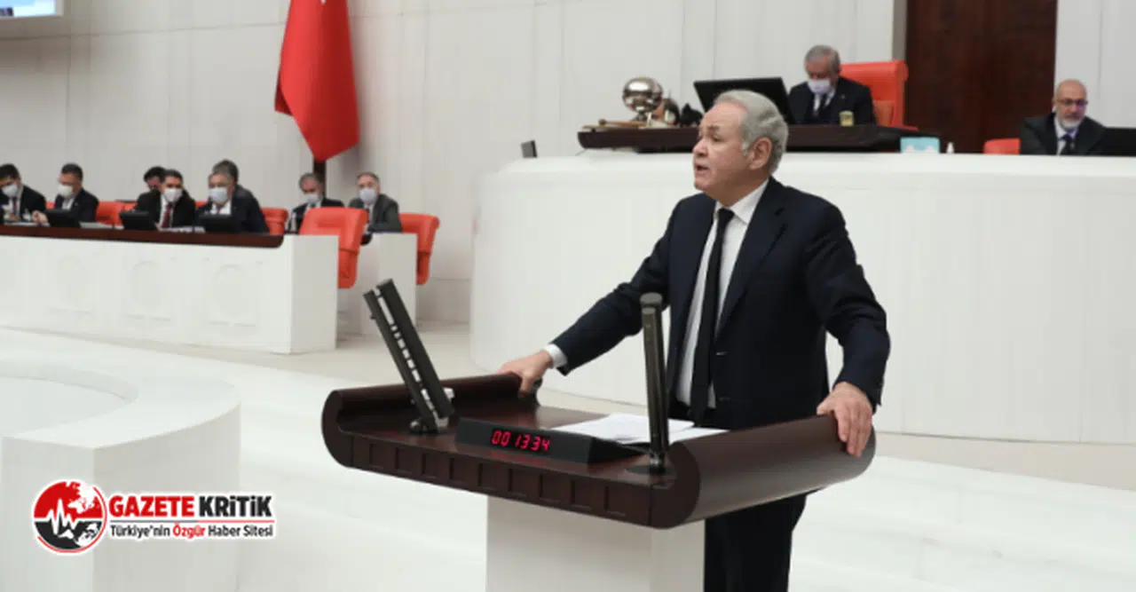 İYİ PARTİ KURUCULARINDAN AYDIN ADNAN SEZGİN, PARTİDEN İSTİFA ETTİ