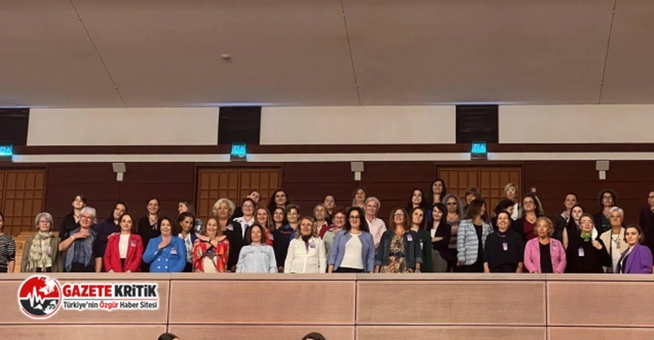 Eşitlik İçin Kadın Platformu-EŞİK gönüllüleri :Yeniden ve daha güçlü geleceğiz