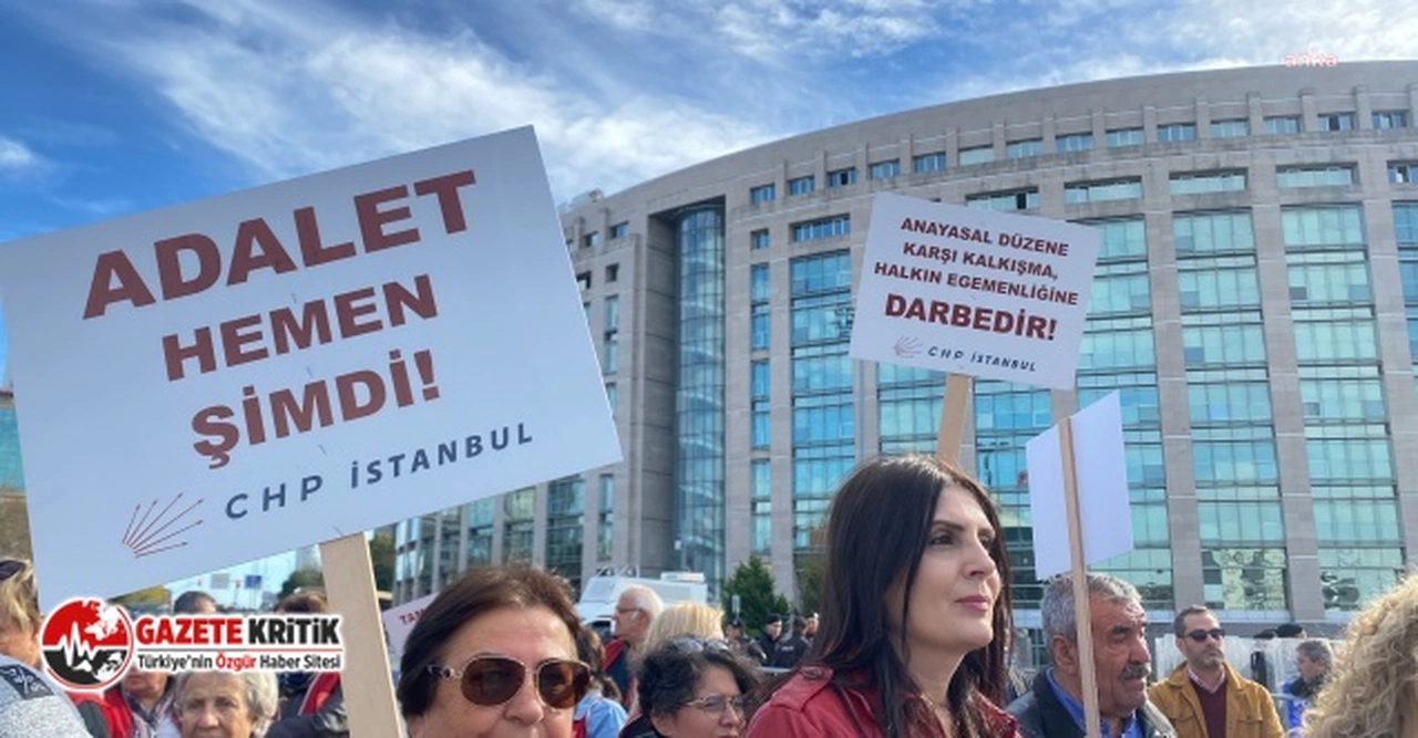 CHP İLÇE ÖRGÜTLERİ, İSTANBUL ADLİYESİ'NDE "ADALET VE DEMOKRASİ NÖBETİ'NE DEVAM ETTİ