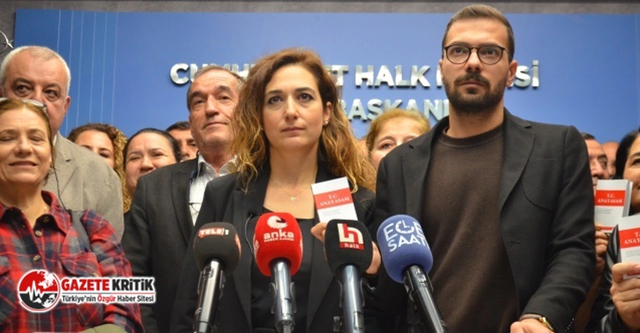 CHP İzmir İl Başkanlığı: "Darbe girişimini engelleyeceğiz, hukuksuzluğa teslim olmayacağız"