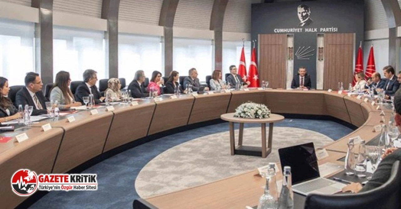 CHP'nin yeni MYK'si Özgür Özel başkanlığında toplandı