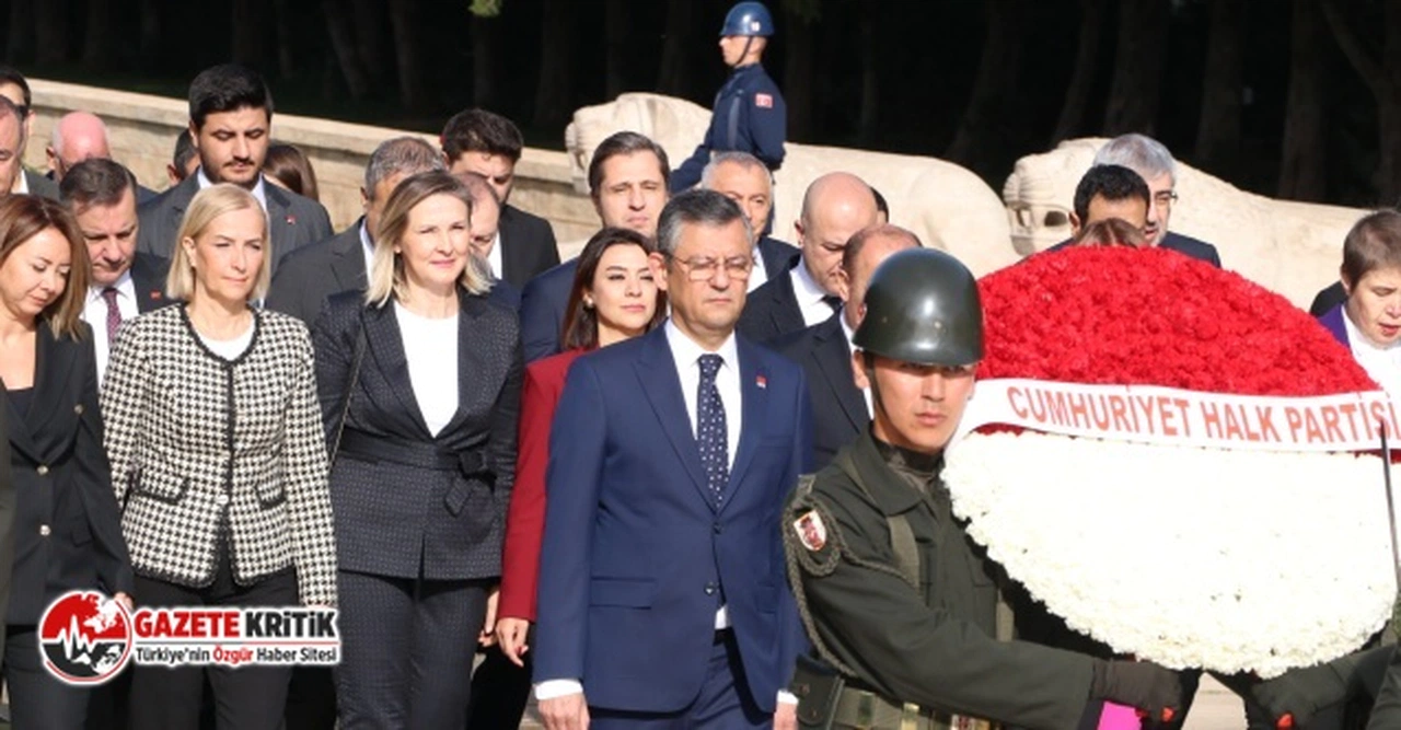 Özgür Özel, PM ve YDK üyeleriyle Anıtkabir'i ziyaret etti