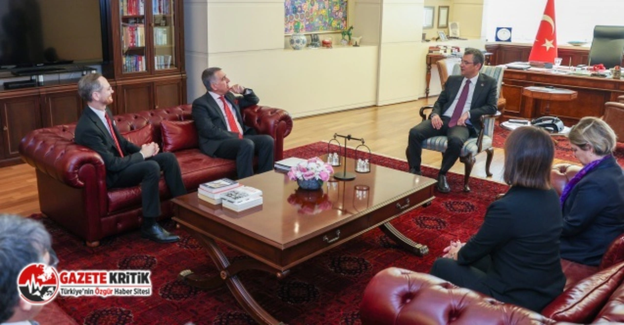 Özgür Özel, TÜSİAD  heyeti ile bir araya geldi