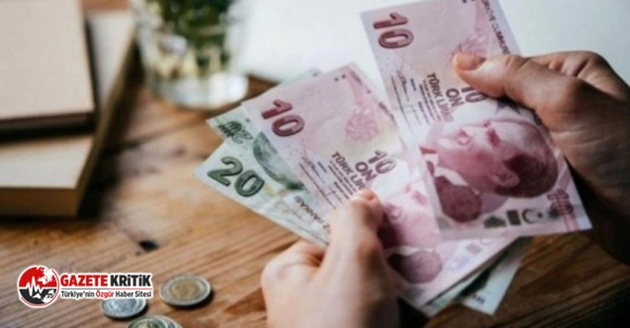 Vatandaş, kredi kartıyla yaşamını sürdürüyor