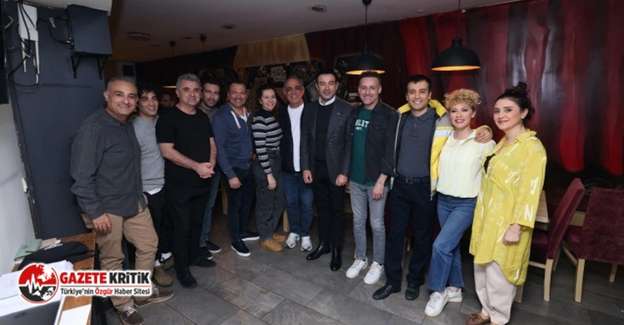 BEŞİKTAŞ BELEDİYE BAŞKANI RIZA AKPOLAT, GÜLDÜR GÜLDÜR SHOW OYUNCULARIYLA BİR ARAYA GELDİ