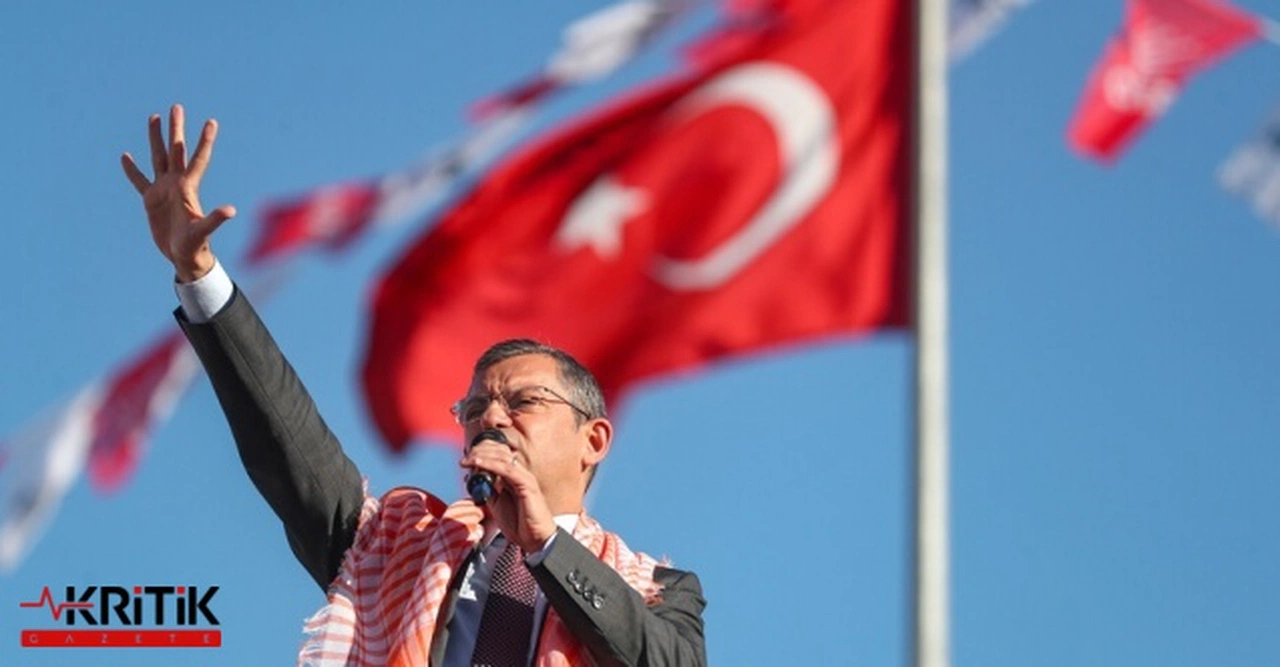 CHP, İZMİR'DE KAZANDIĞI İLÇE SAYISINI 24'TEN 28'E ÇIKARDI