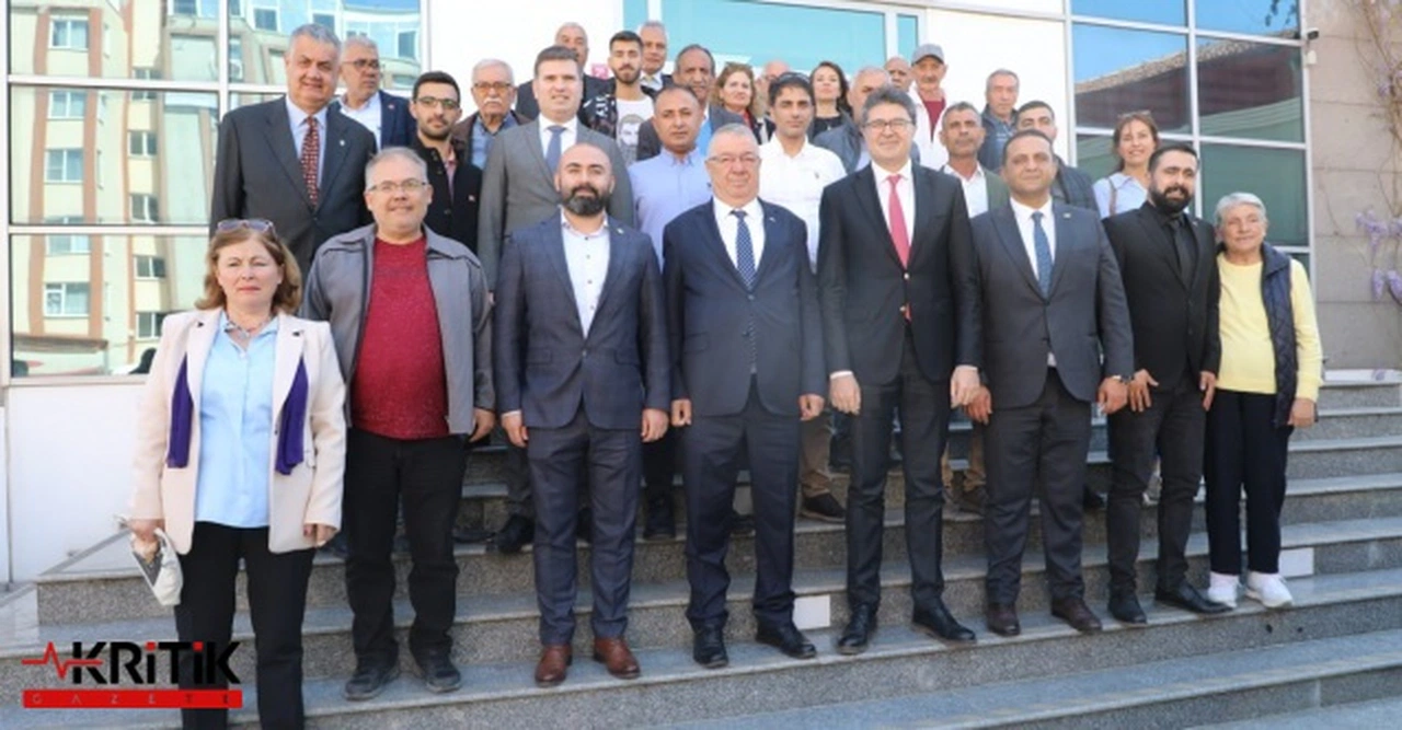CHP'nin İki Numarası Ensar Aytekin'den Edremit Belediyesi'ne ziyaret