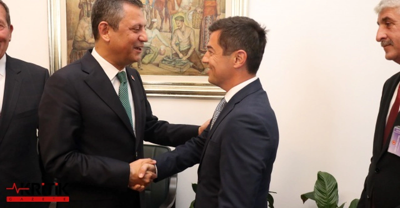 Marmaris Belediye Başkanı Acar Ünlü, CHP lideri Özgür Özel'i ziyaret etti