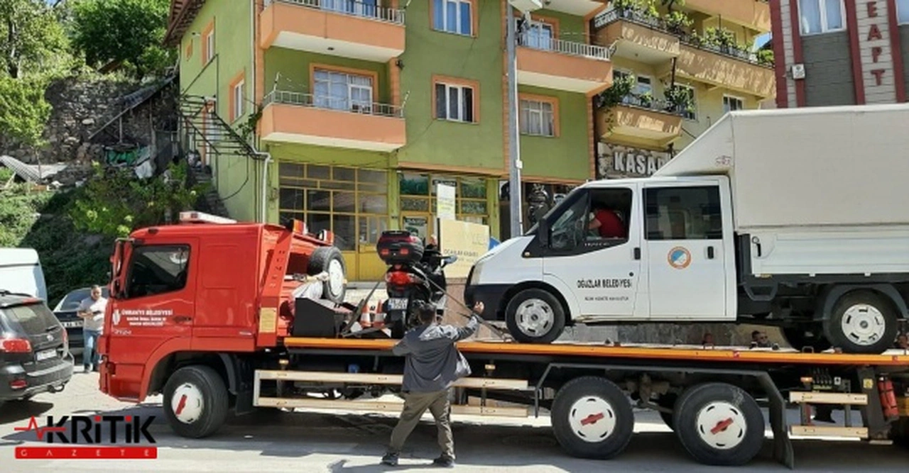 Ümraniye Belediyesi, AKP'den CHP'ye geçen belediyeden araçlarını geri aldı