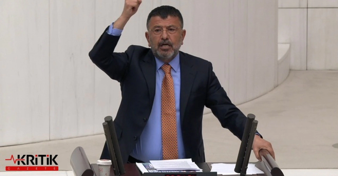 AĞBABA, MECLİS'TE İKTİDARA ATEŞ PÜSKÜRDÜ:MALATYA YIKILMIŞ YERLE BİR OLMUŞ, LAFTAN BAŞKA YAPTIĞINIZ BİR ŞEY YOK