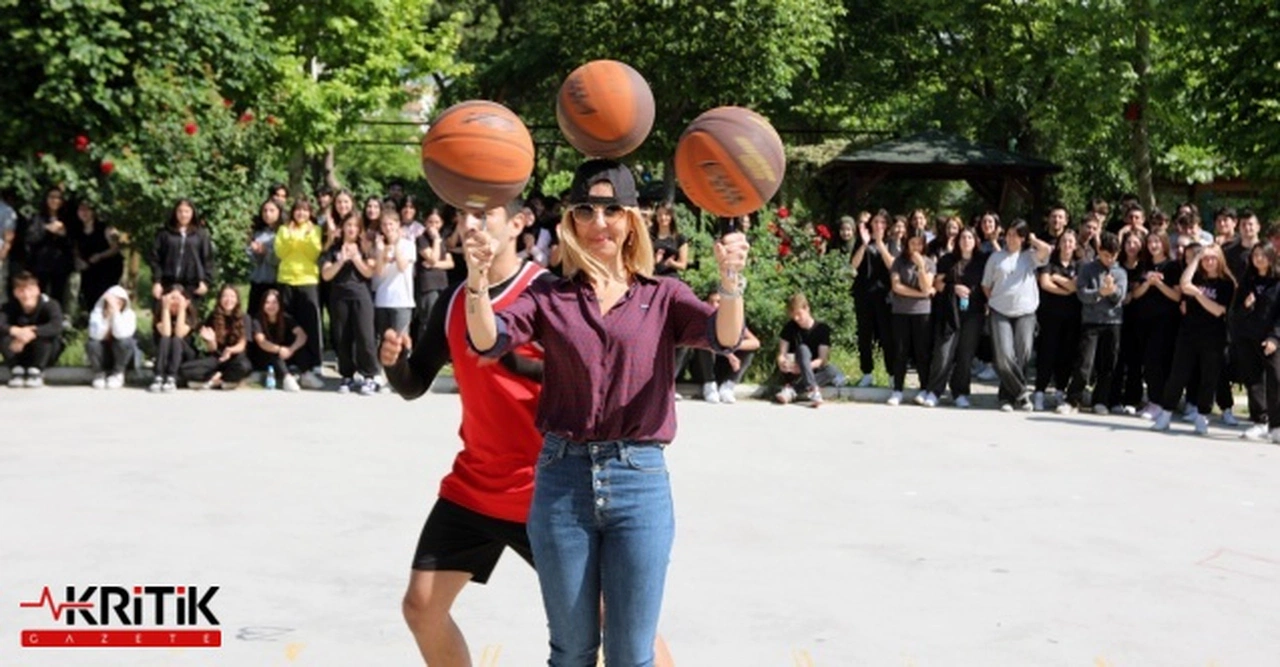 Bayraklı'dan 19 Mayıs etinlikleri başladı