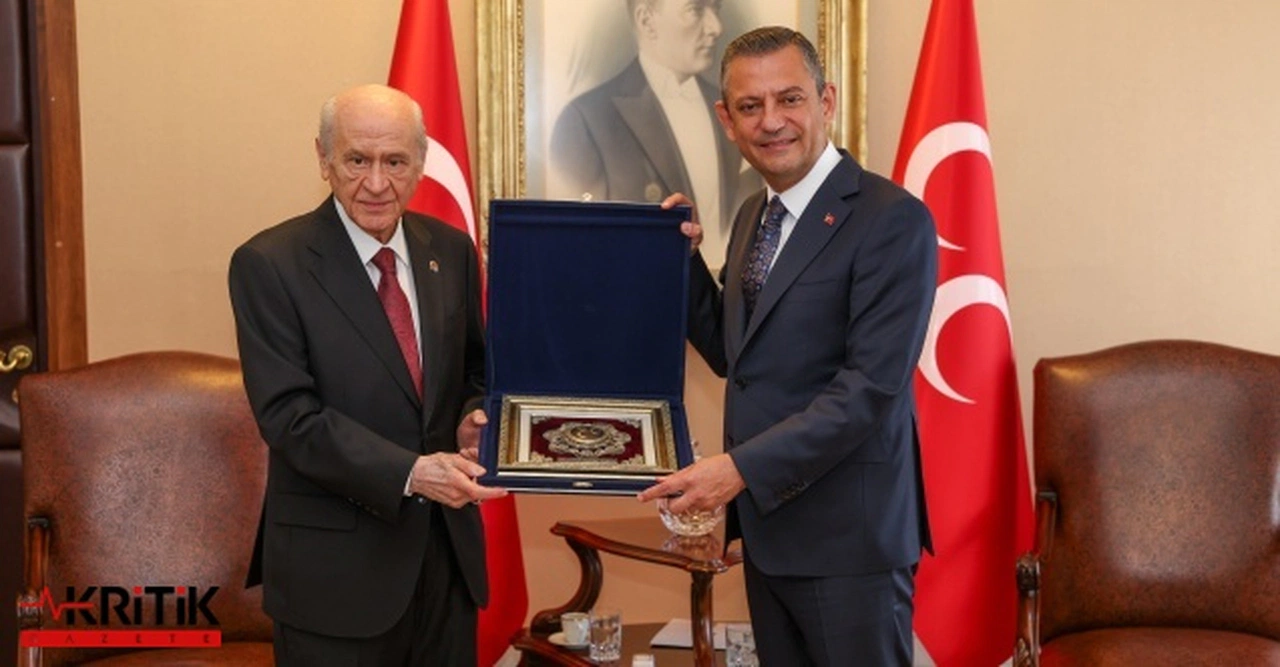 CHP GENEL BAŞKANI ÖZGÜR ÖZEL, MHP GENEL BAŞKANI BAHÇELİ İLE GÖRÜŞTÜ