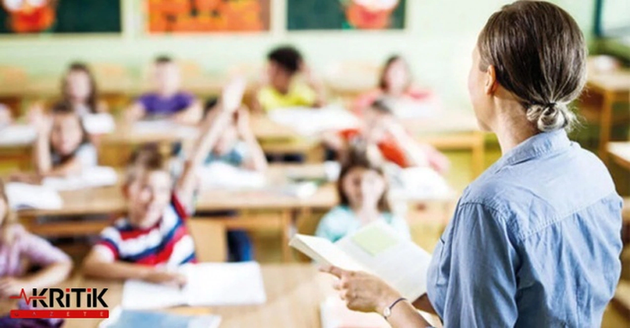 CHP'li Gökçek:Özel Okul Öğretmenleri İçin ‘Eşit İşe Eşit Ücret’ Gelmeli