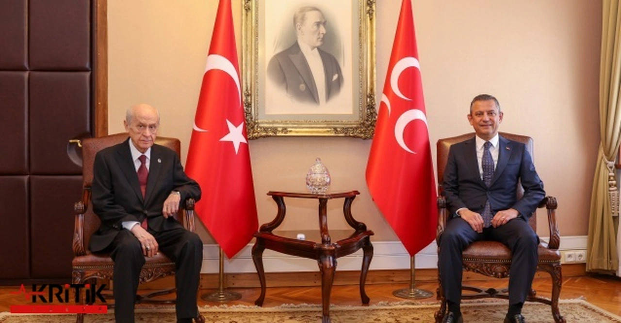 DEVLET BAHÇELİ'DEN ÖZGÜR ÖZEL'E ÖVGÜ: SİZİNLE BİRLİKTE HAREKET GELDİ