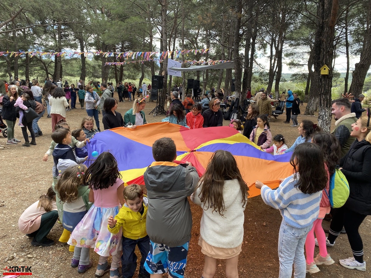 "İzmir'de Alternatif Eğitim Hareketi:   Başka Bir Okul Mümkün Kooperatifi 10. Yılını Kutladı!”