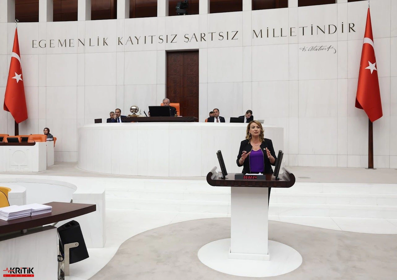 CHP'Lİ KARA: DEPREMZEDE KOBİLER HALA BEKLİYOR