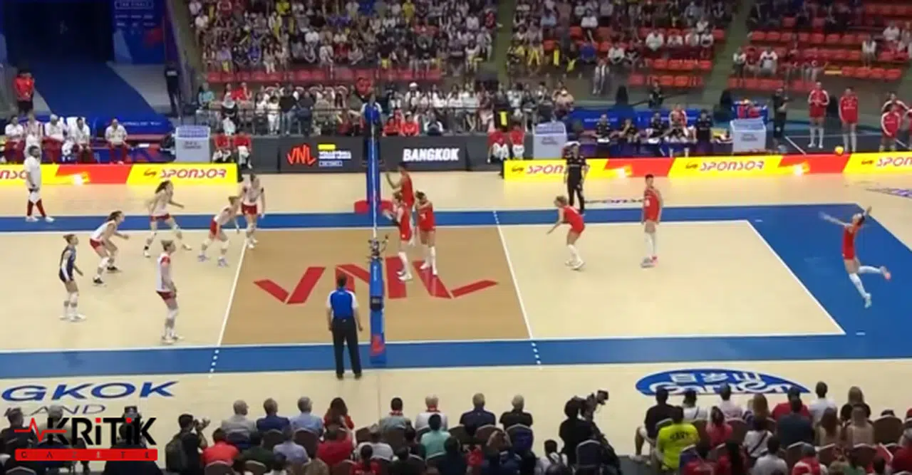 Türkiye A Milli Kadın Voleybol Takımı, Polanya'ya 3-2 yenildi