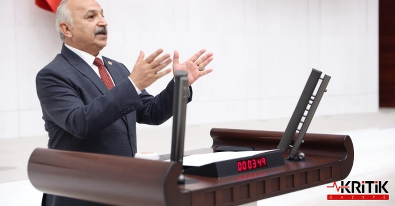 CHP'li Dinçer: Büyük Şirketler Vergiden Kaçarken, Esnafın Cebine Vergi Memuru Oturuyor!