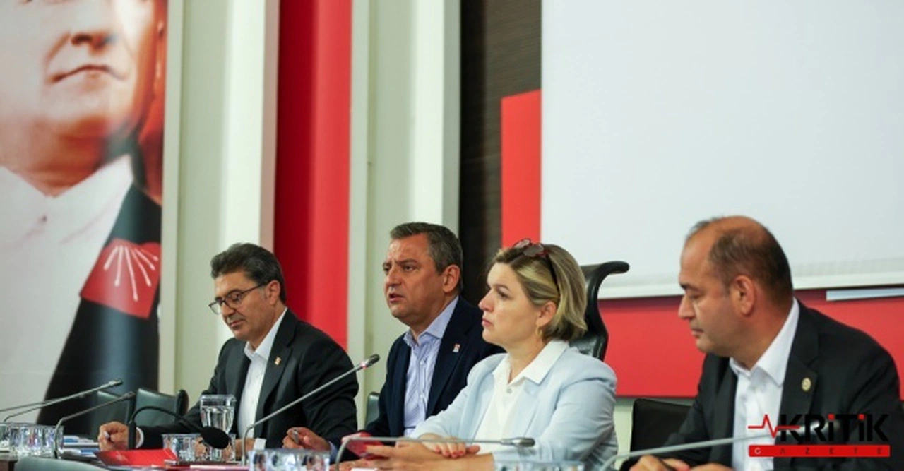CHP Tüzük değişikliği için  Kurultay kararı aldı