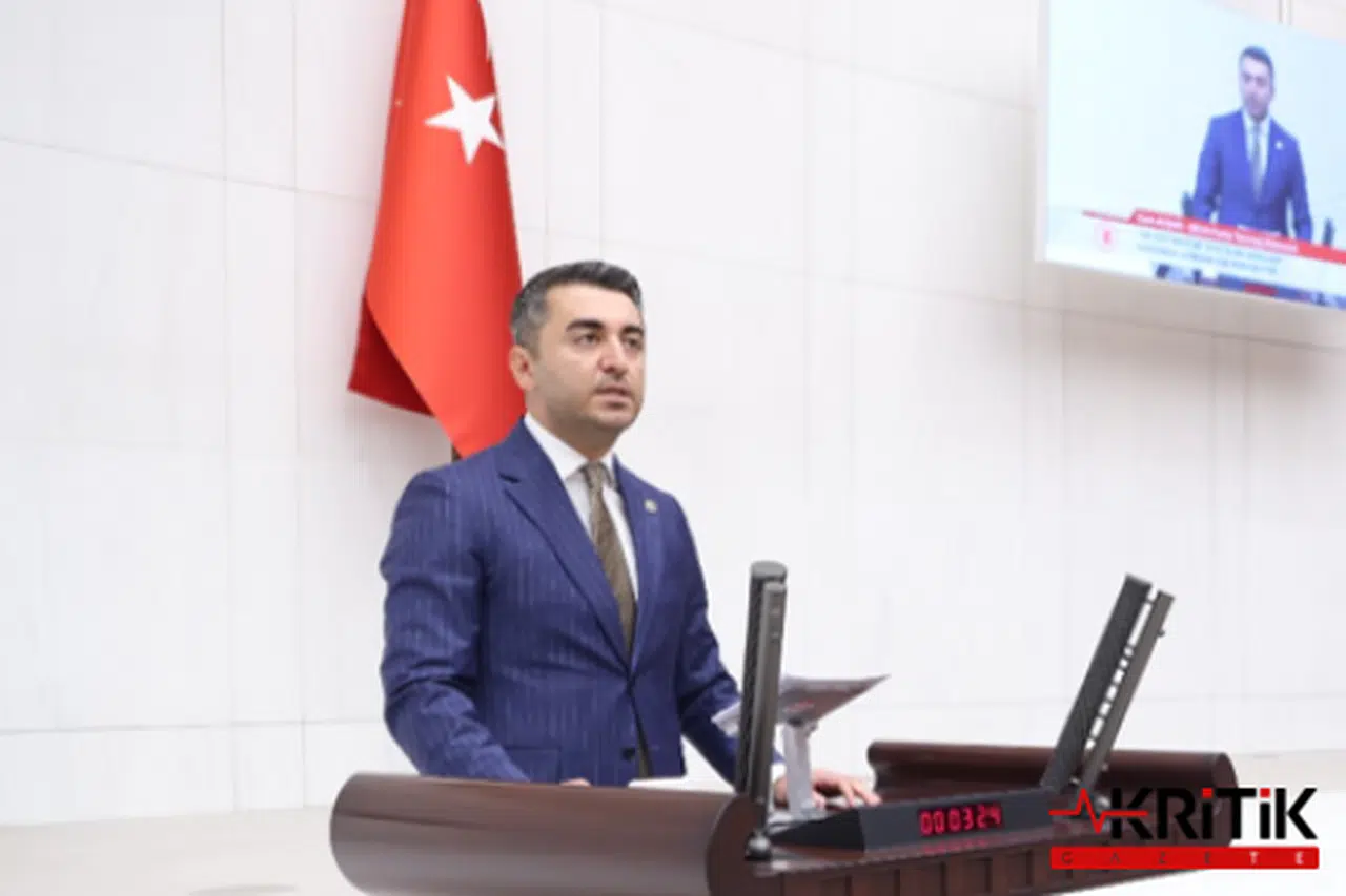 Cumhurbaşkanlığı Hükümet Sisteminin ülke yönetiminde yol açtığı tahribata dikkat çeken Cem Avşar: Dermanımız, Cumhuriyettir