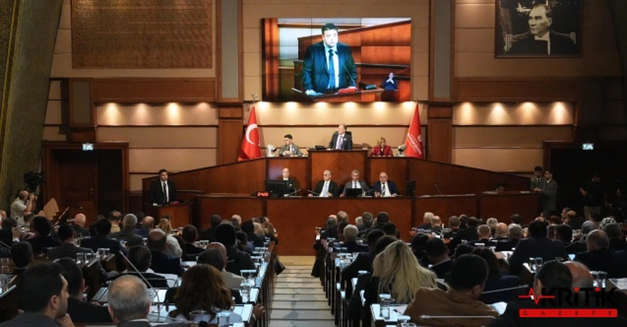 İBB CHP Grup Sekreteri Rasim Şişman:İmamoğlu, iktidarın karşısına çıkmaktan korktuğu bir liderdir