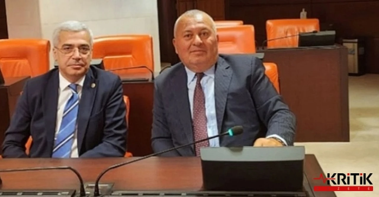 Cemal Enginyurt ve Salih Uzun Demokrat Parti'den istifa etti!
