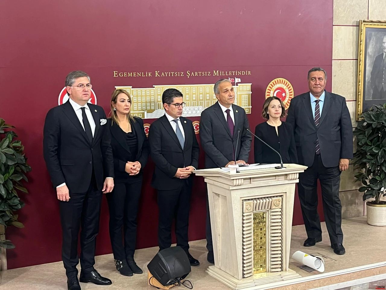 CHP'DEN OKULLARDA ÖĞLE YEMEĞİ VERİLMESİ İÇİN KANUN TEKLİFİ!