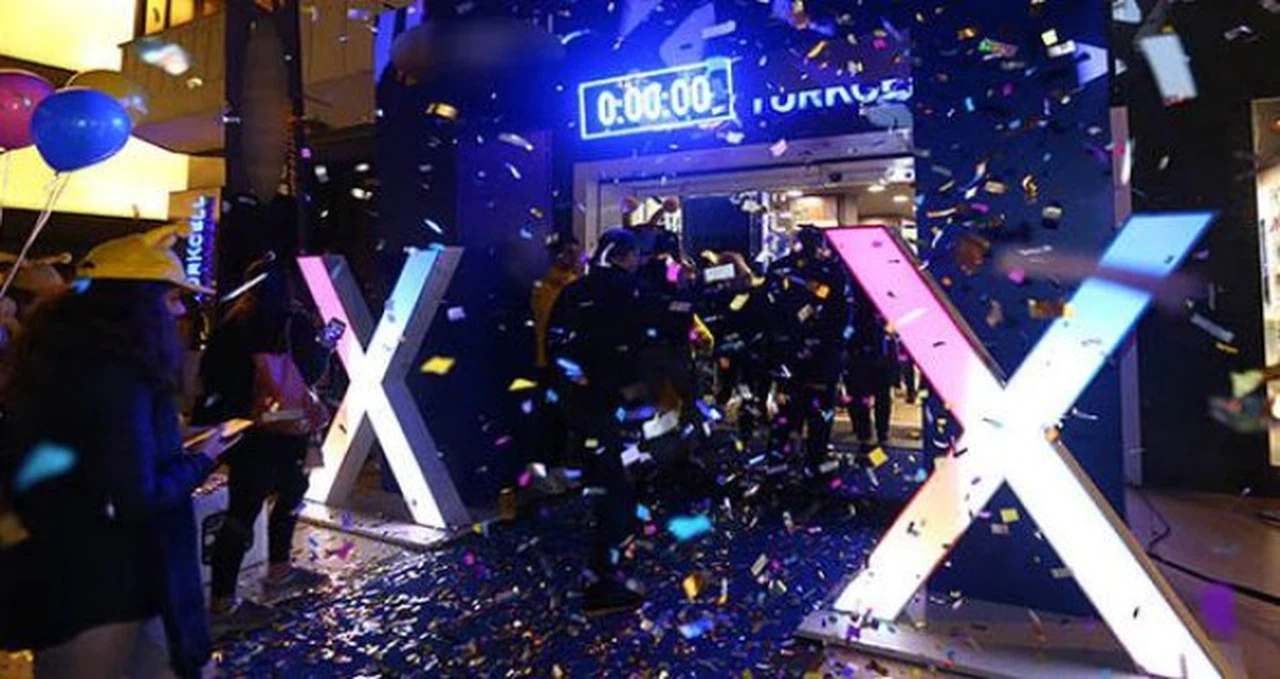 iPhone X satışa çıktı!