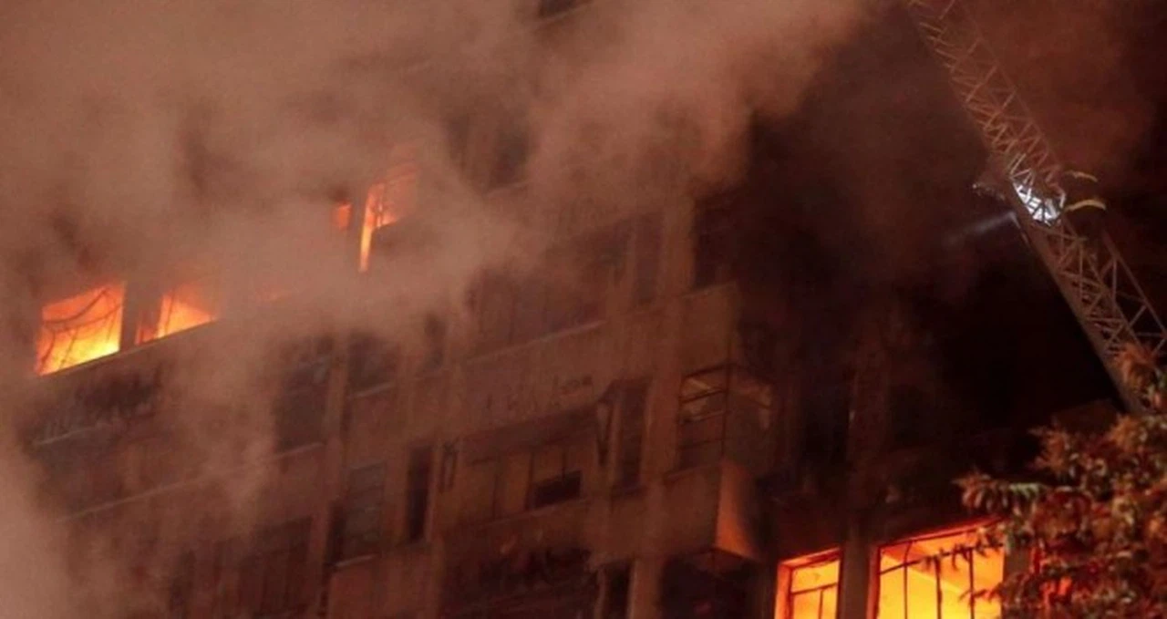 Brezilya'da gökdelen yandı: Ölü ve yaralı var