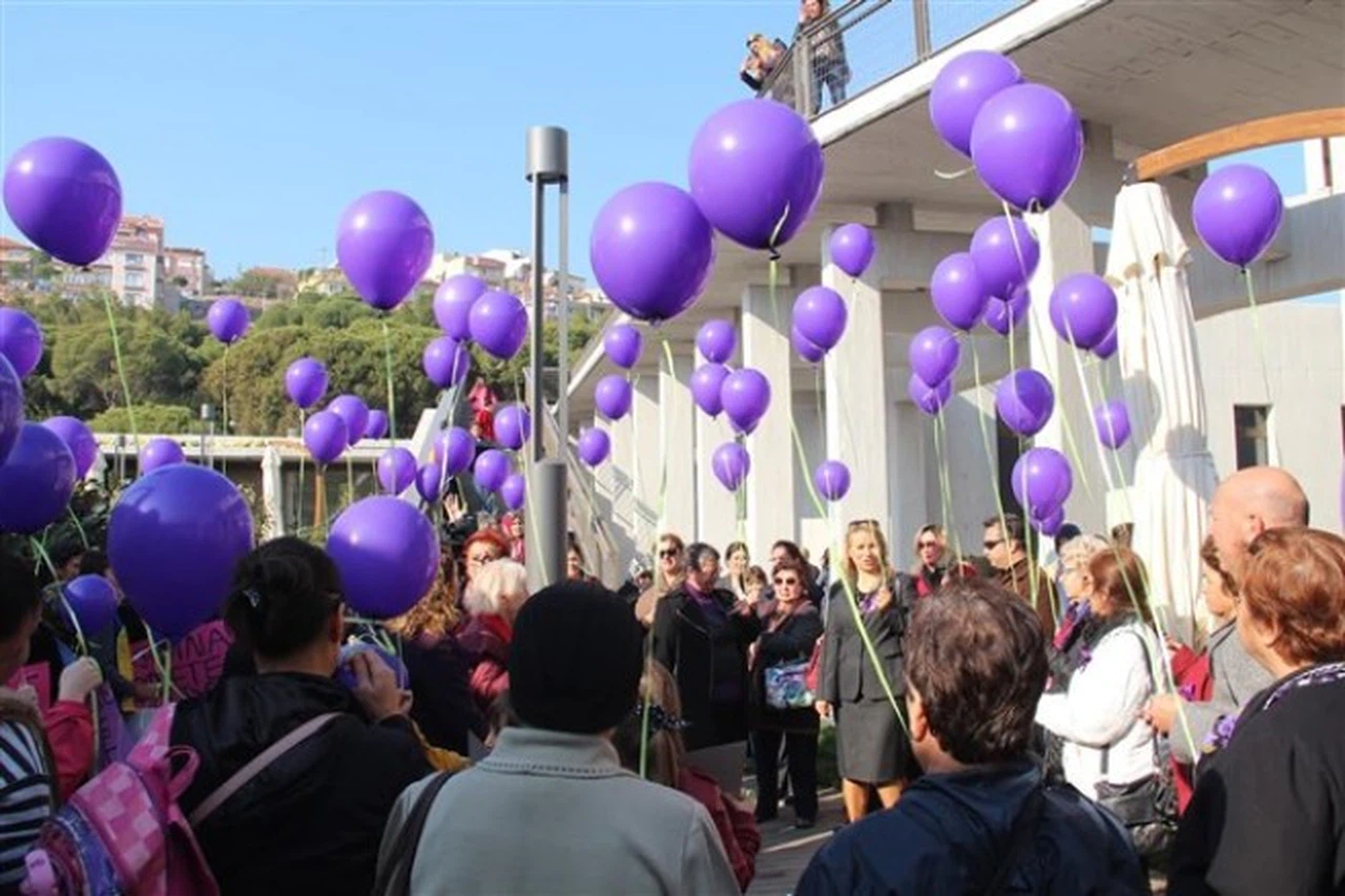 Bergamalı kadınlar şiddeti lanetledi
