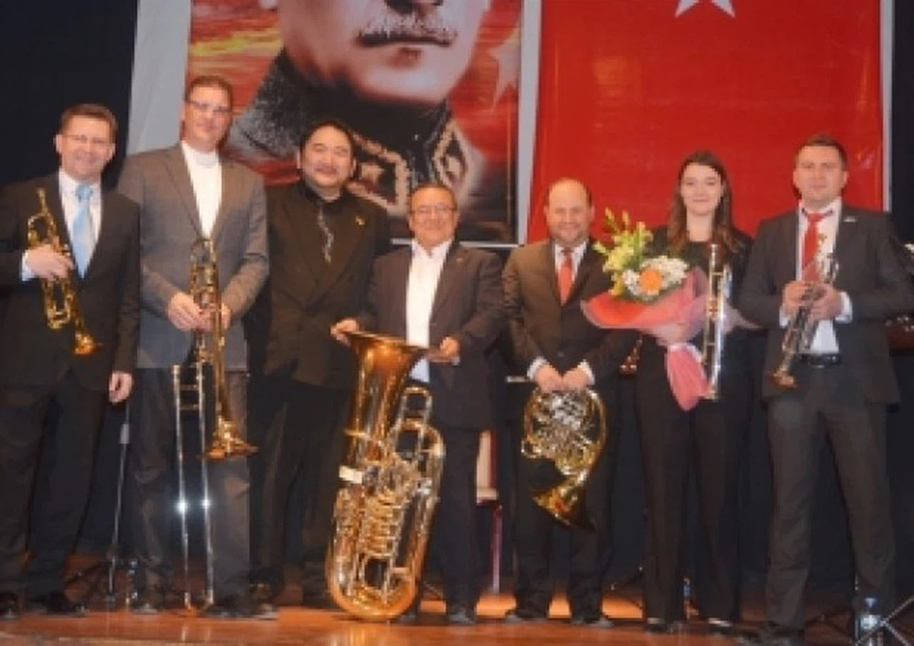 BRASSMANİA'DAN MUDANYA'DA MÜZİKAL GEZİNTİ