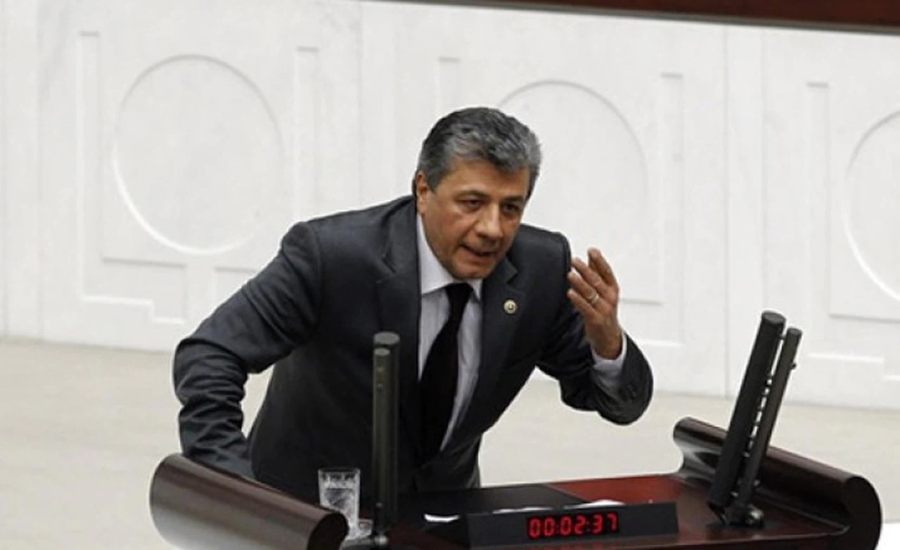 CHP'Lİ VEKİLLER  MUSTAFA BALBAY İÇİN ETTEN DUVAR ÖRDÜLER