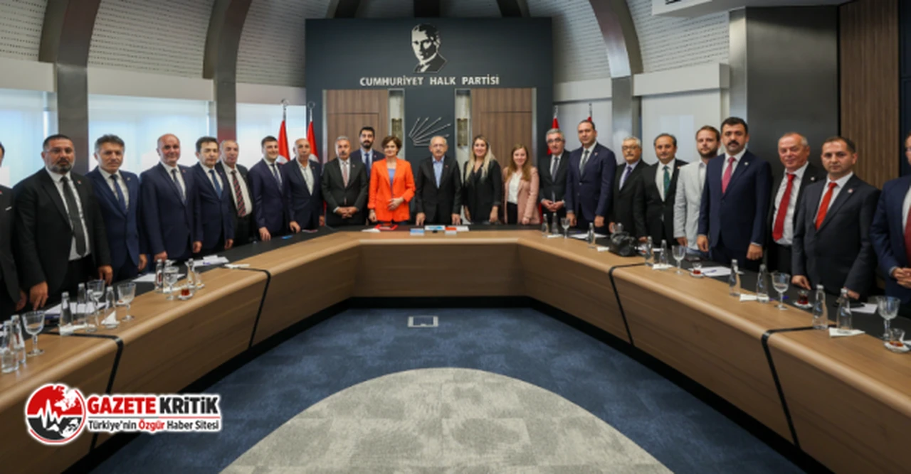 CHP LİDERİ KILIÇDAROĞLU, İSTANBUL İL BAŞKANI CANAN KAFTANCIOĞLU VE İSTANBUL İLÇE BAŞKANLARINI KABUL ETTİ